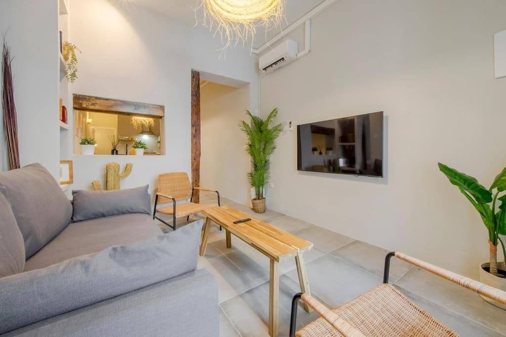 Cool Deluxe Interior Design A 2 Min De Gran Via Apartamento Madri Exterior foto